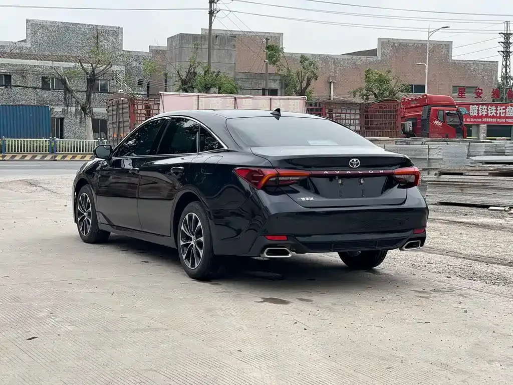 Toyota Avalon — фото 6