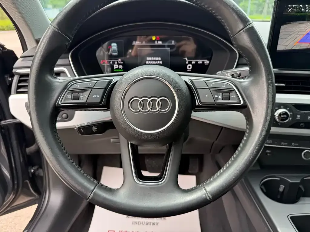 Audi A4L 2021 из CN, фото 5