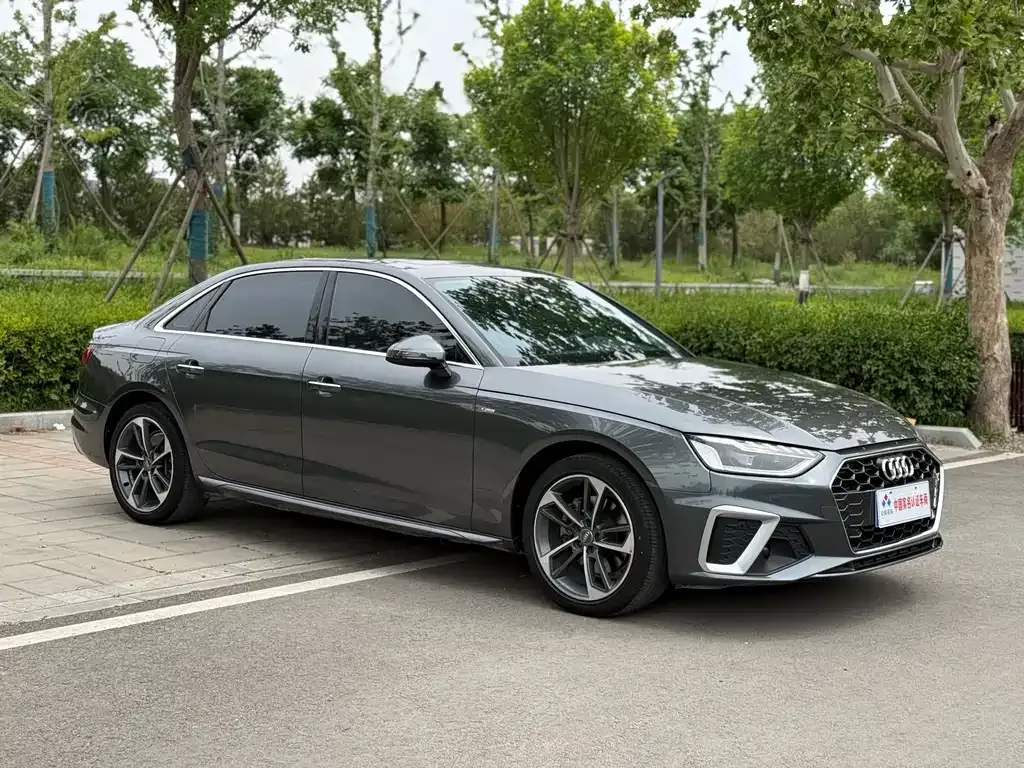Audi A4L 2021 из CN, фото 9