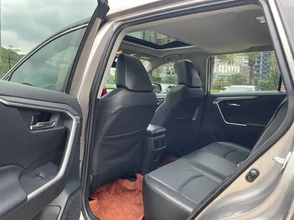 Toyota RAV4 2021 из CN, фото 6