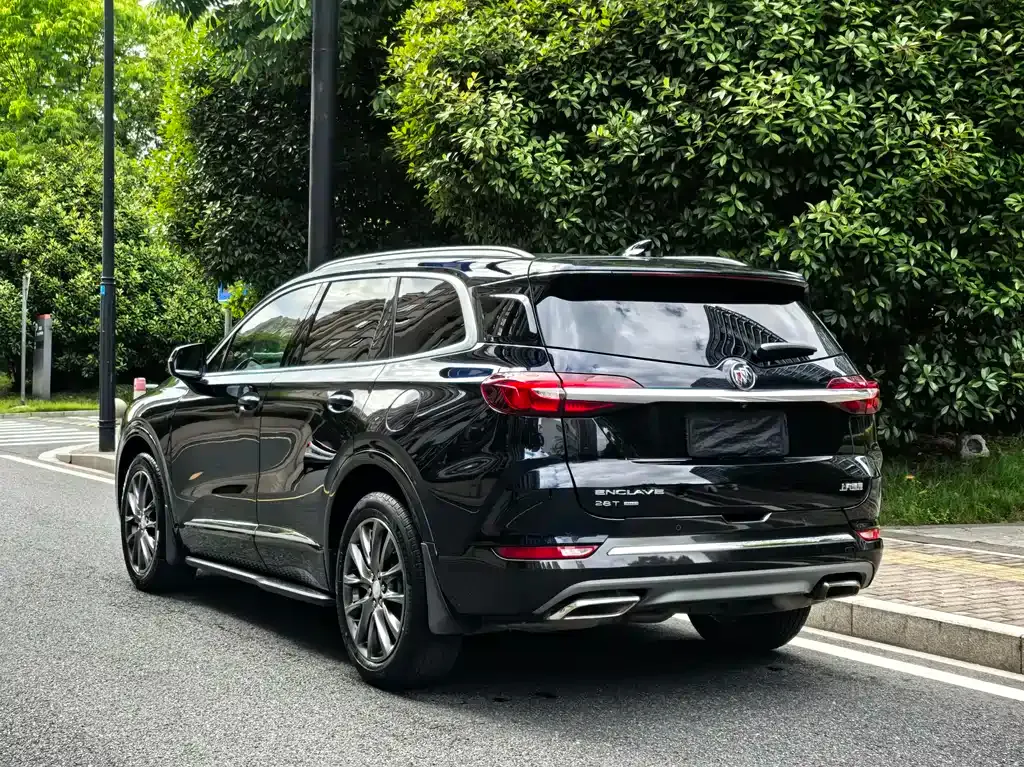 Buick Enclave — фото 6