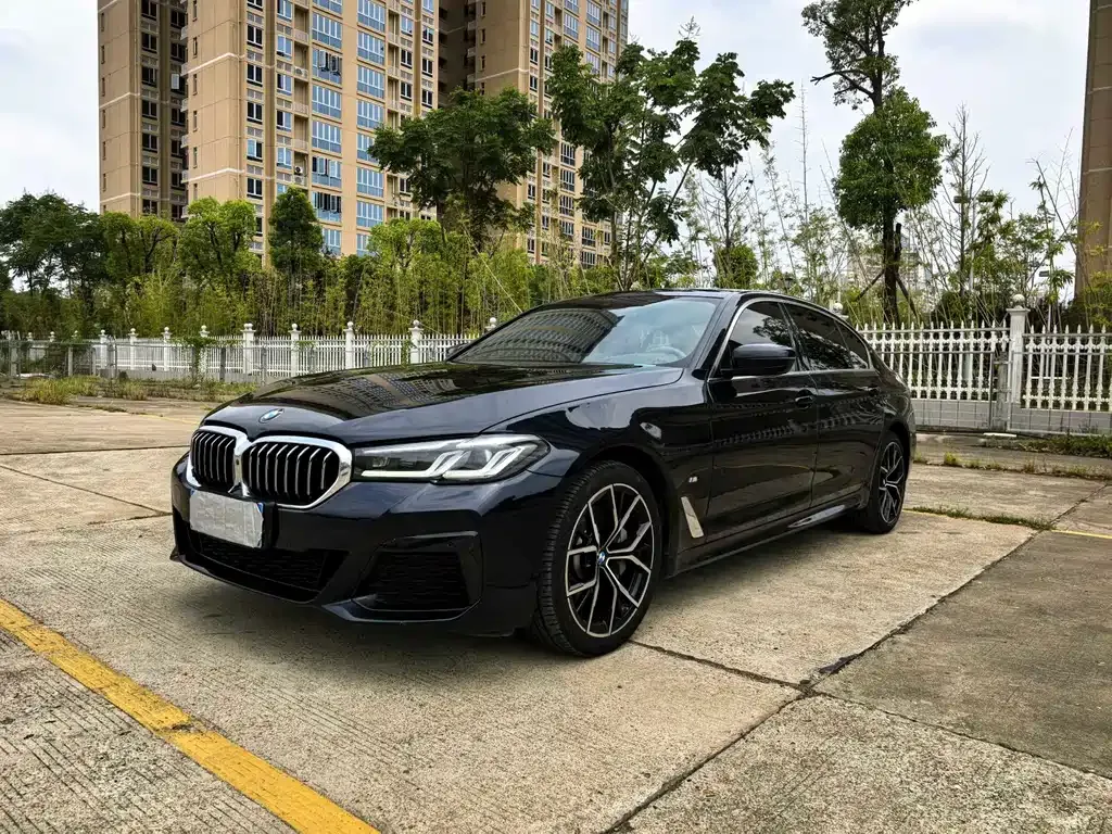 BMW 5 Series — фото 5