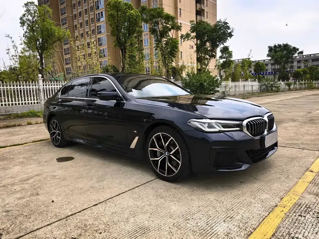 BMW 5 Series — фото 4