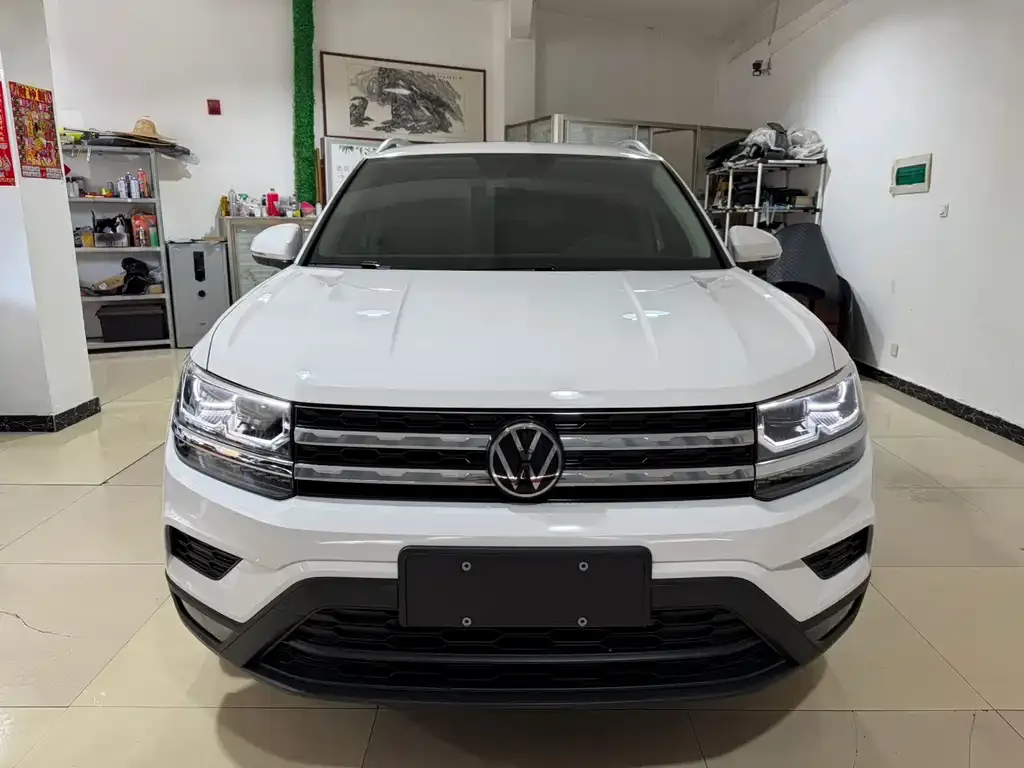 Volkswagen Tharu — фото 1