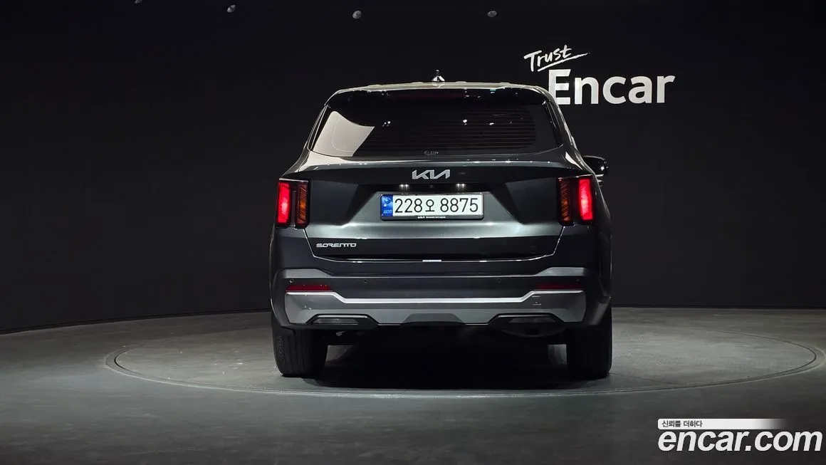Kia Sorento — фото 9