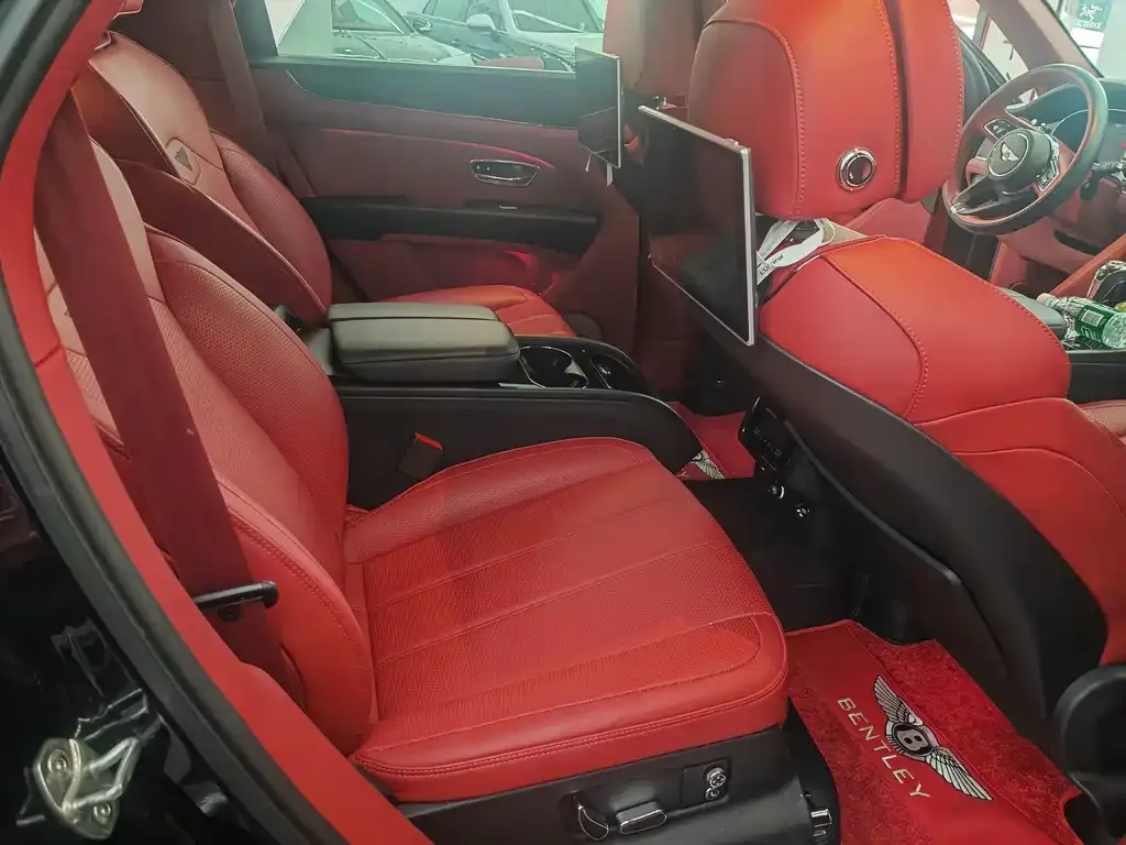 Bentley Bentayga 2021 из CN, фото 6