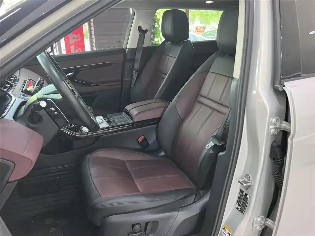 Land Rover Evoque 2024 из CN, фото 4
