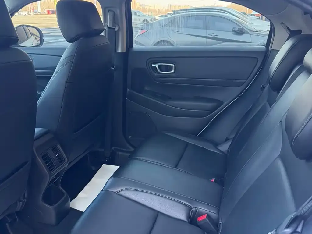 Honda Vezel 2023 из CN, фото 10