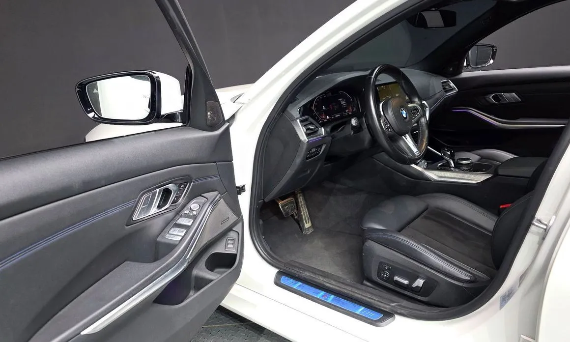 BMW 3-Series 2021 из KR, фото 8