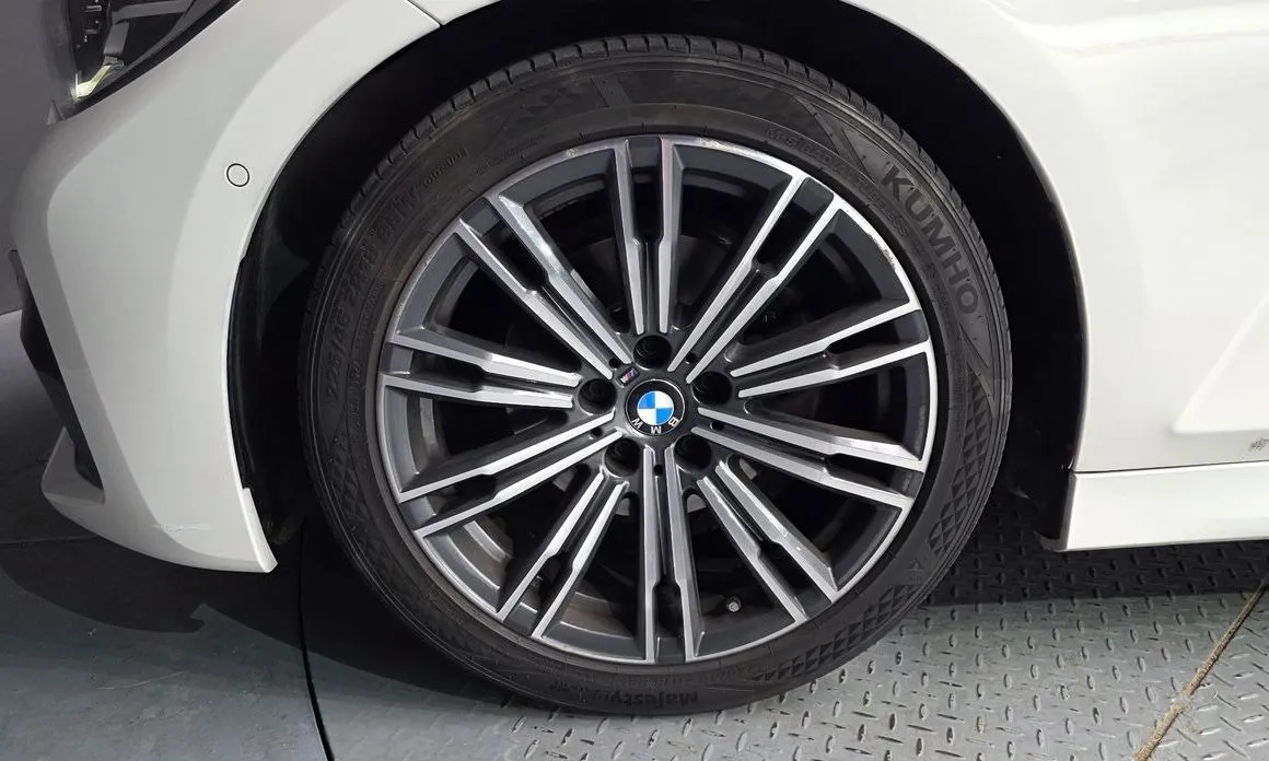BMW 3-Series 2021 из KR, фото 6