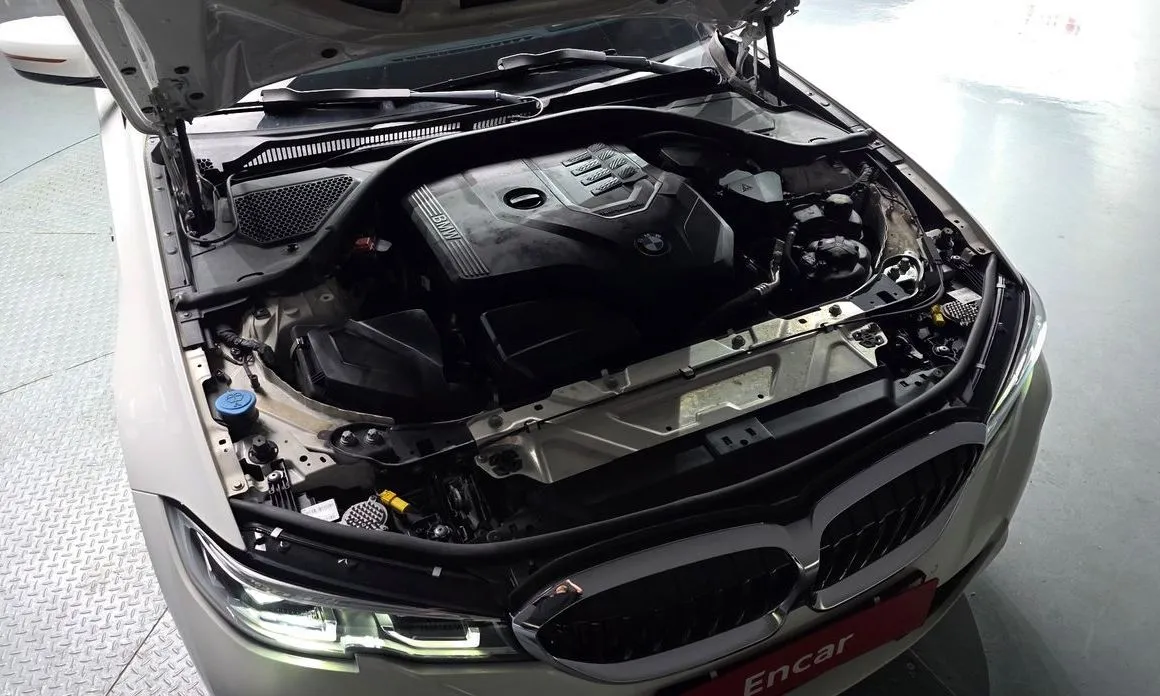 BMW 3-Series 2021 из KR, фото 10
