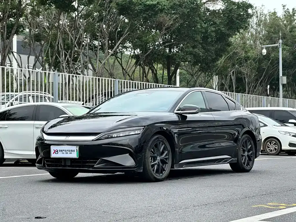BYD Han — фото 1