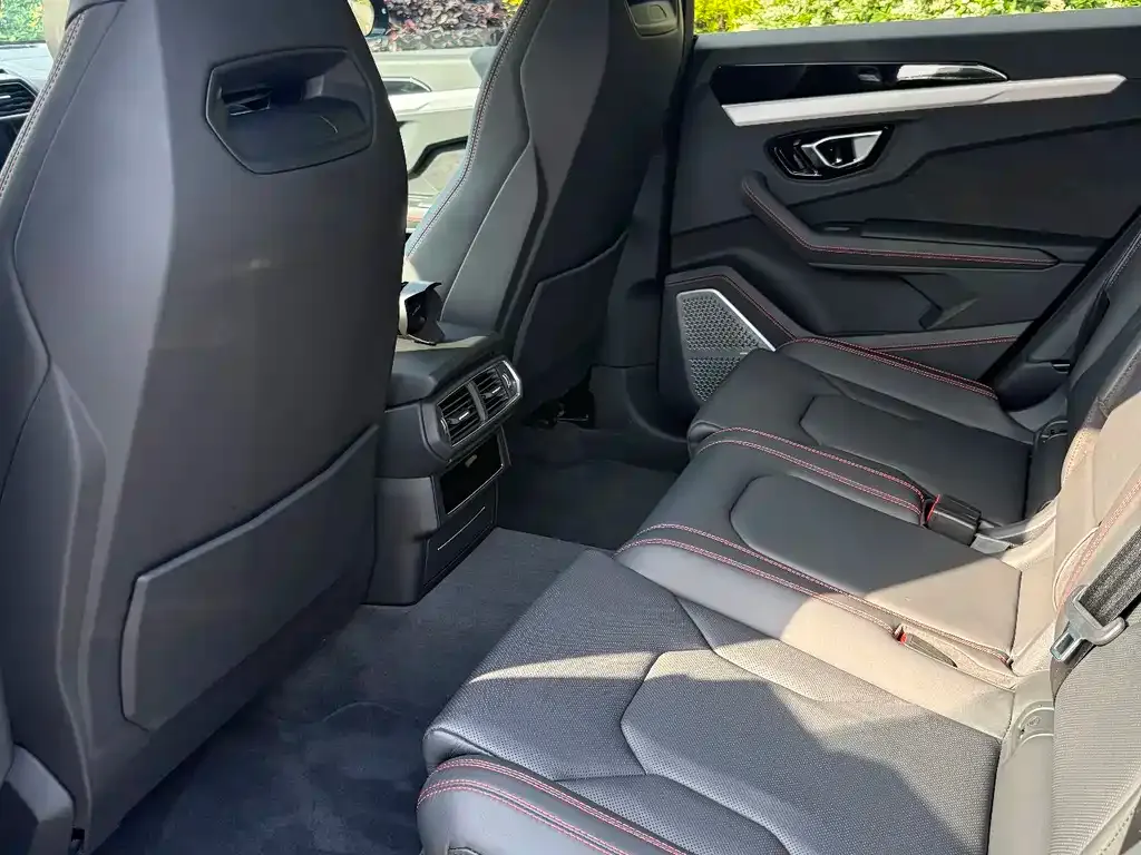 Lamborghini Urus 2021 из CN, фото 2