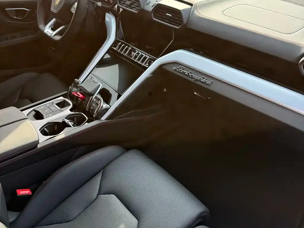 Lamborghini Urus 2021 из CN, фото 5
