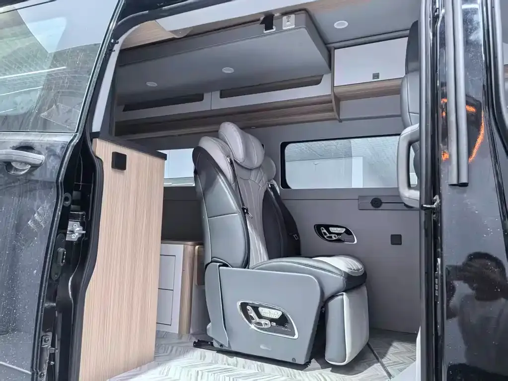 Ford Transit 2024 из CN, фото 10