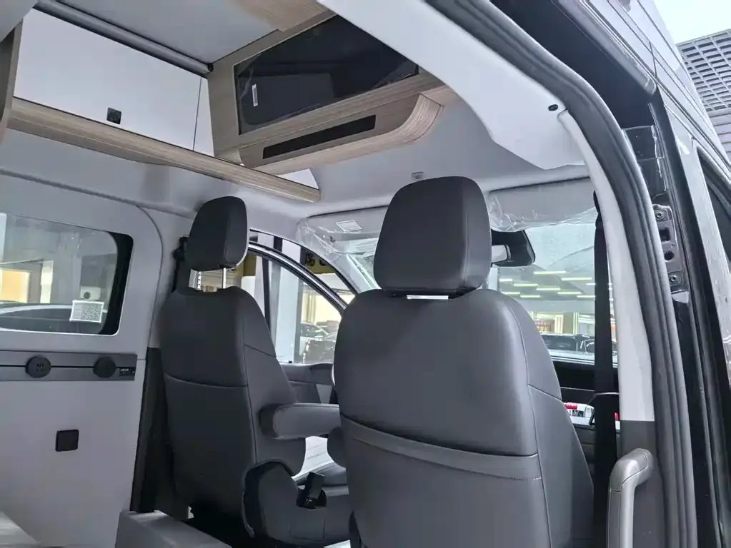 Ford Transit 2024 из CN, фото 5