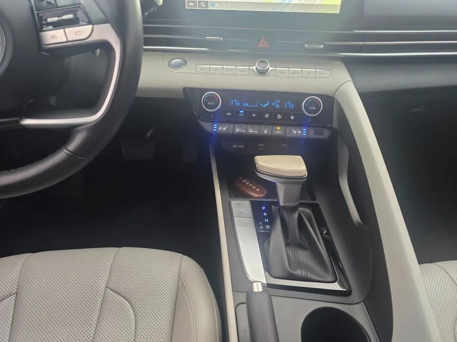 Hyundai AVANTE 2023 из KR, фото 3