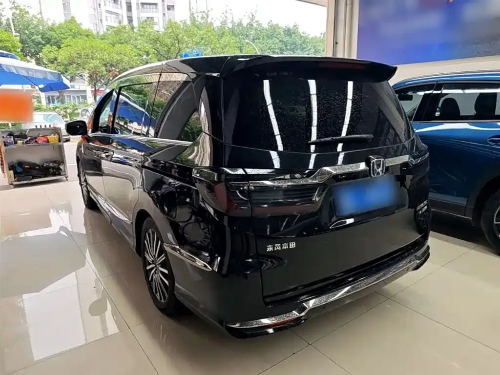 Honda Elysion 2022 из CN, фото 9