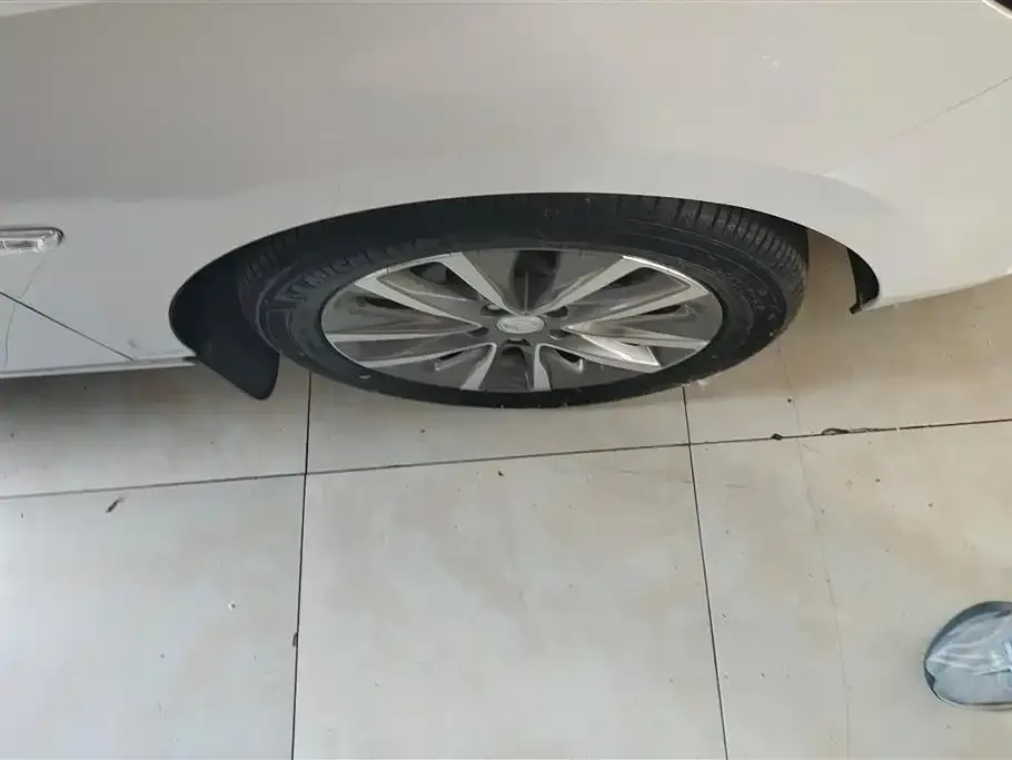 Buick GL6 2023 из CN, фото 9