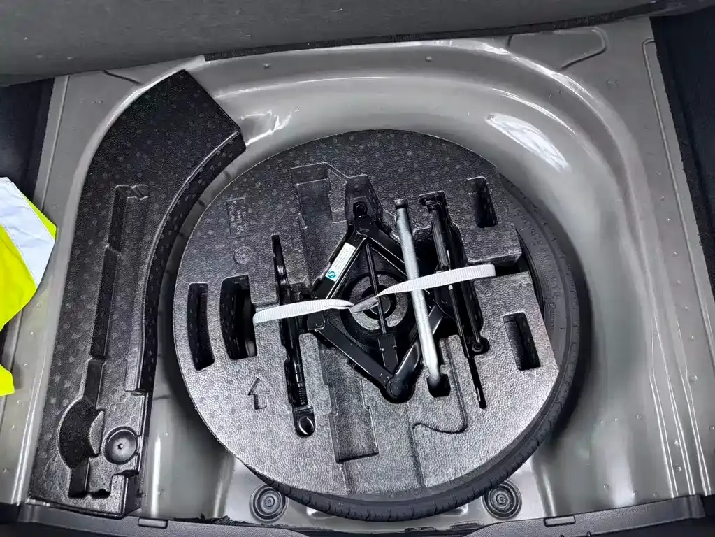 Volkswagen Lamando 2023 из CN, фото 9