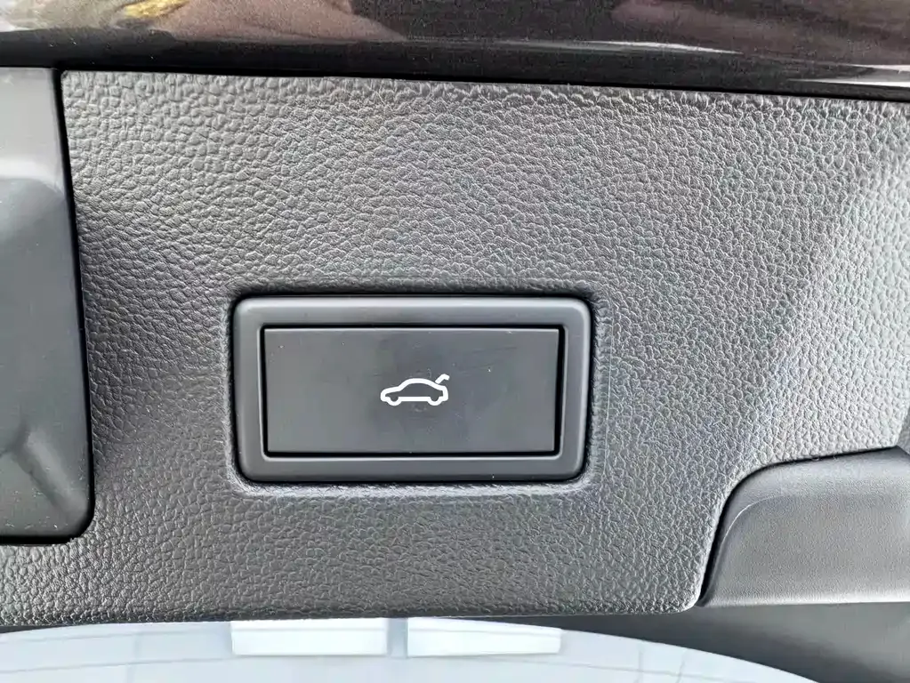 Volkswagen Lamando 2023 из CN, фото 10