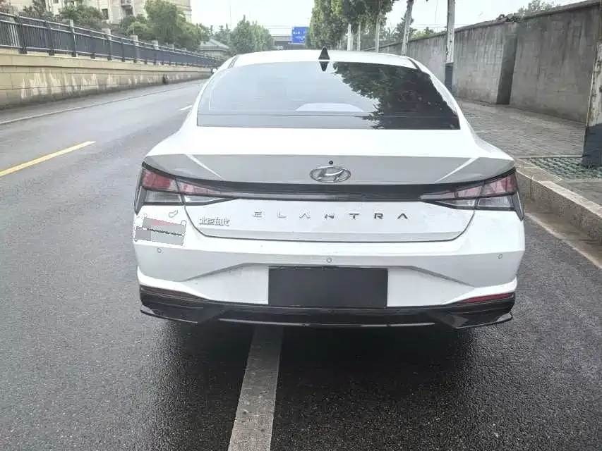 Hyundai Elantra 2023 из CN, фото 5