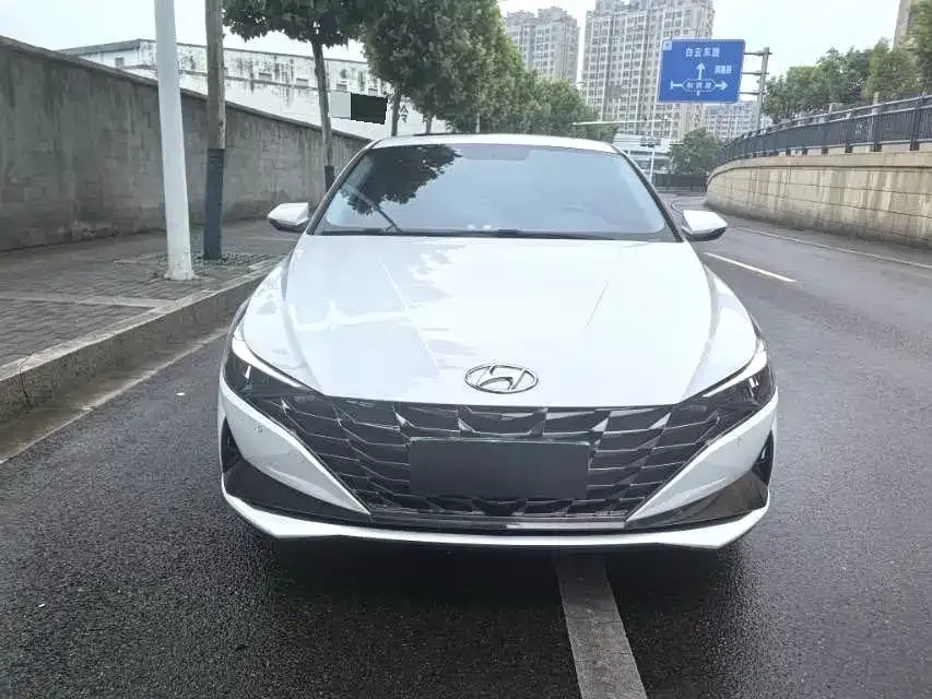 Hyundai Elantra 2023 из CN, фото 8