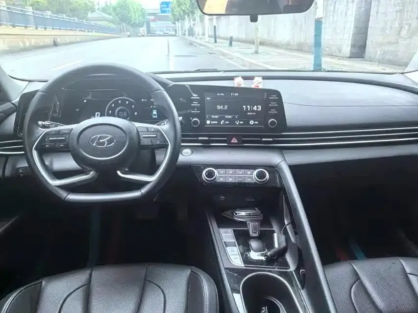 Hyundai Elantra 2023 из CN, фото 10