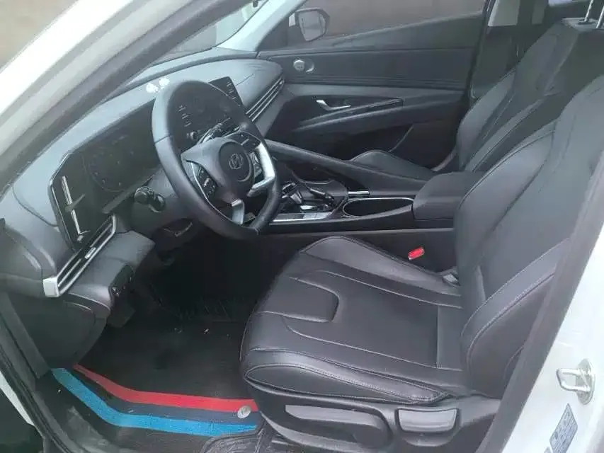 Hyundai Elantra 2023 из CN, фото 4