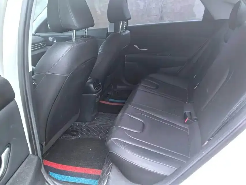 Hyundai Elantra 2023 из CN, фото 2