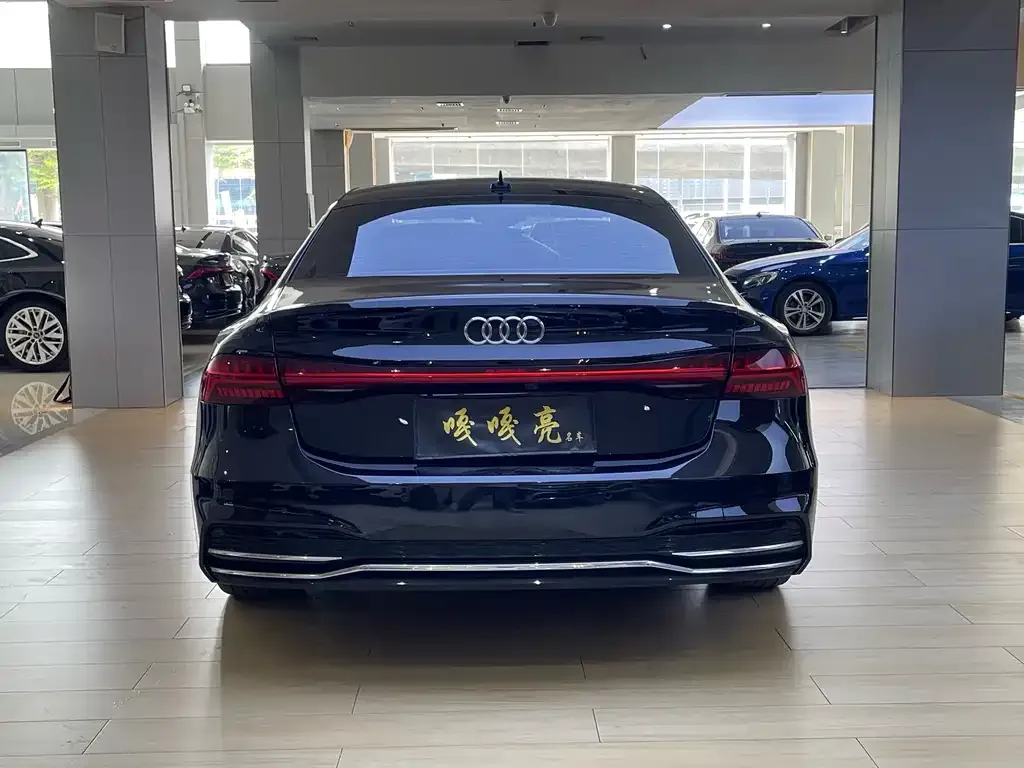 Audi A7L — фото 9