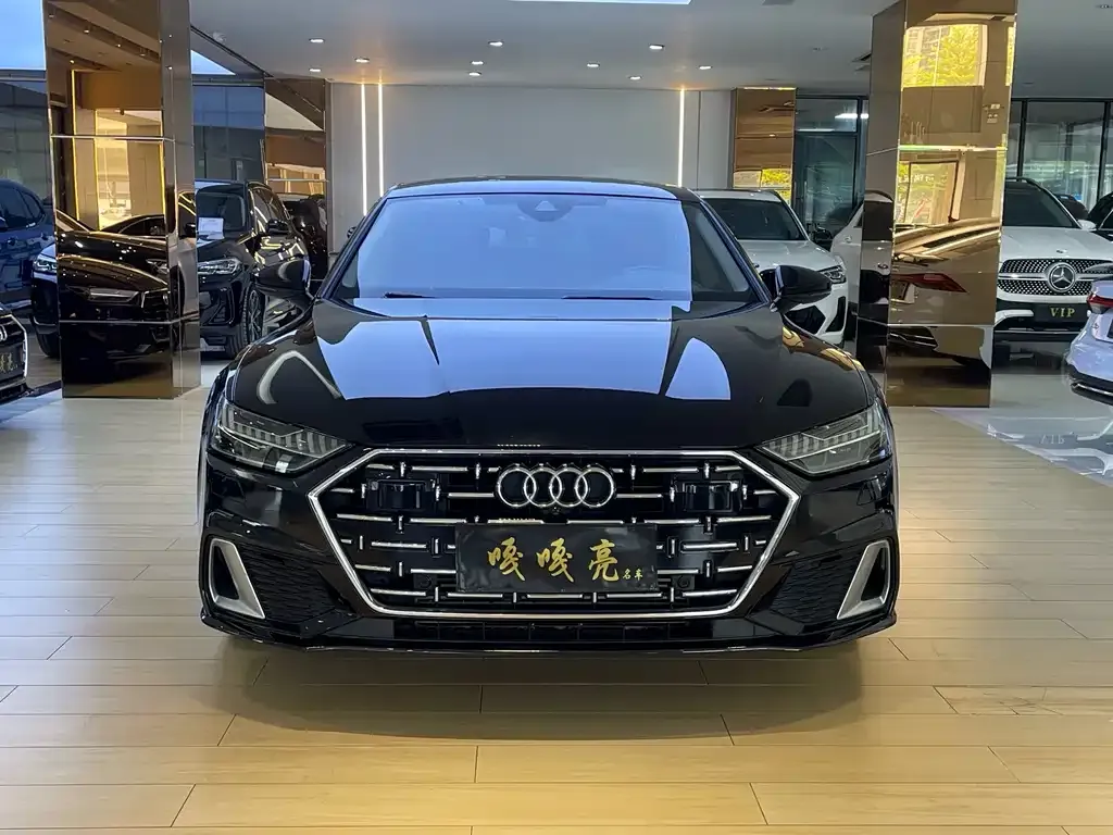 Audi A7L — фото 8