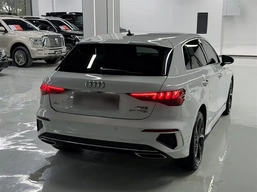 Audi A3 2024 из CN, фото 2