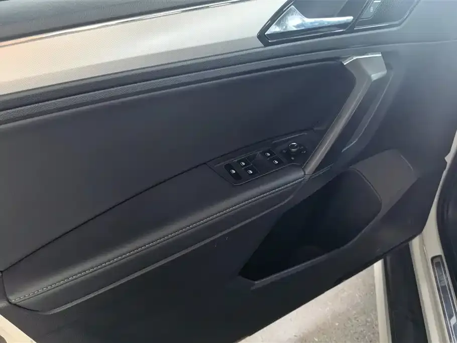 Volkswagen Tiguan L 2021 из CN, фото 9