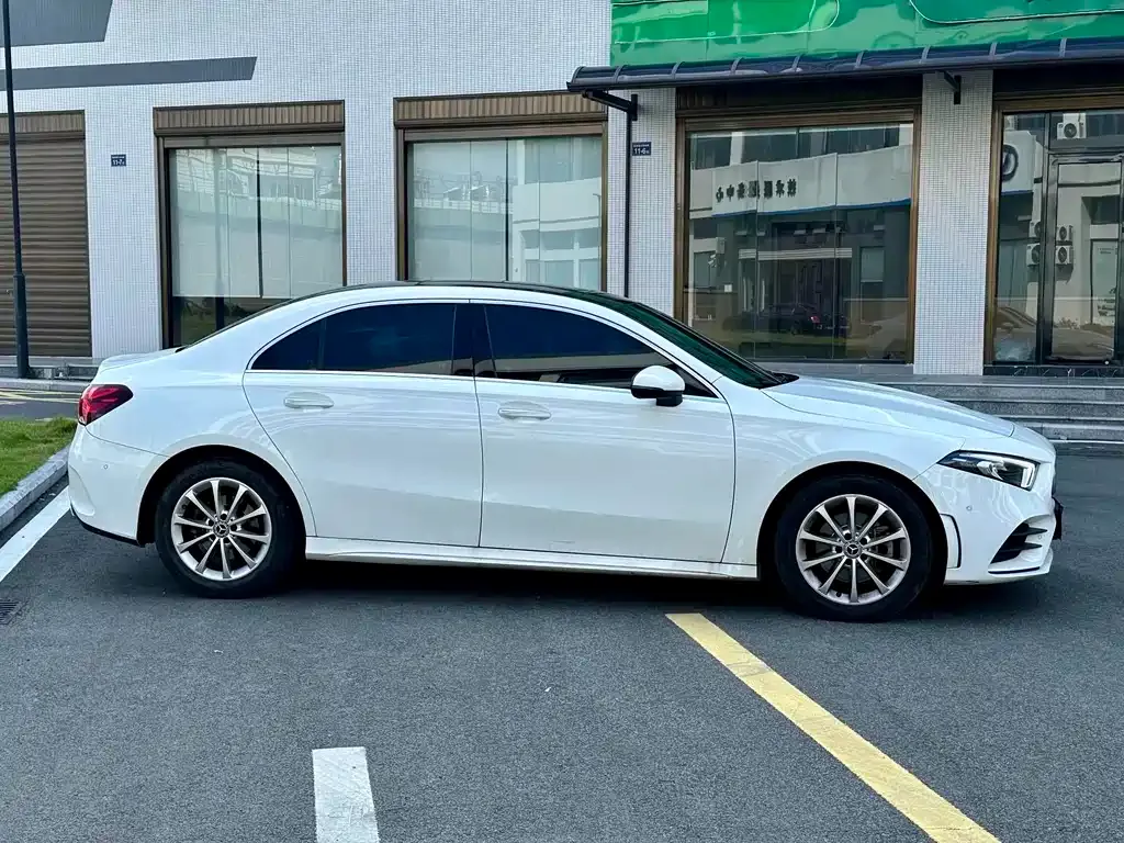 Mercedes-Benz A-Class 2025 из CN, фото 3