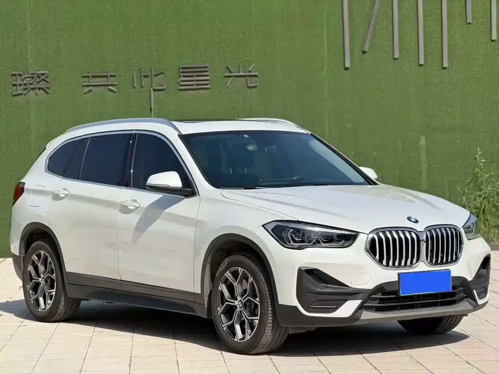 BMW X1 — фото 5