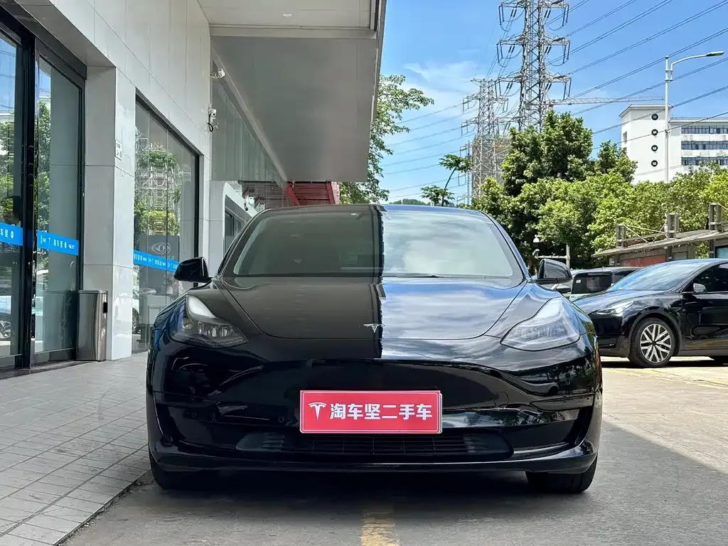 Tesla Model 3 — фото 6