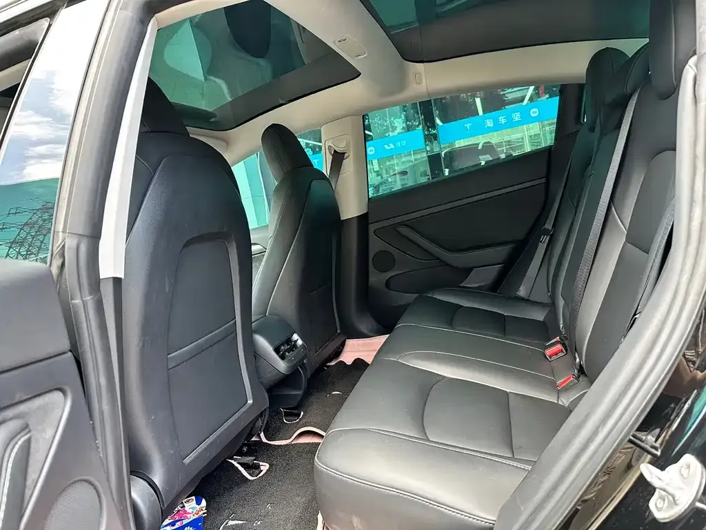 Tesla Model 3 — фото 2