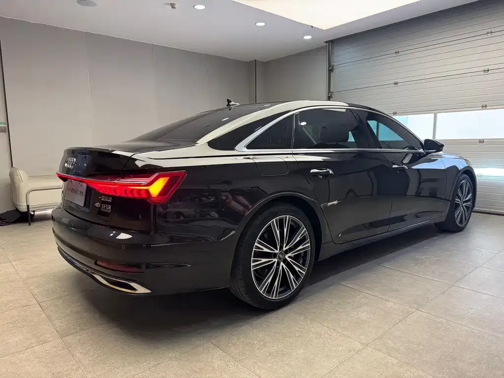 Audi A6L 2023 из CN, фото 5