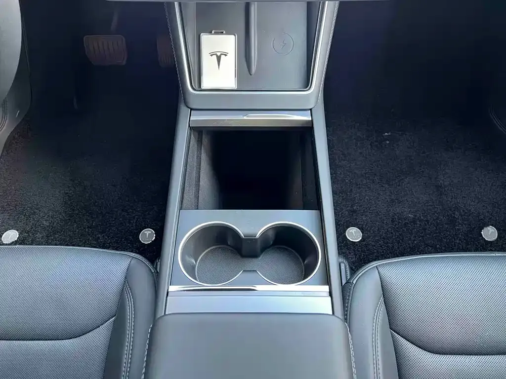 Tesla Model Y 2025 из CN, фото 9
