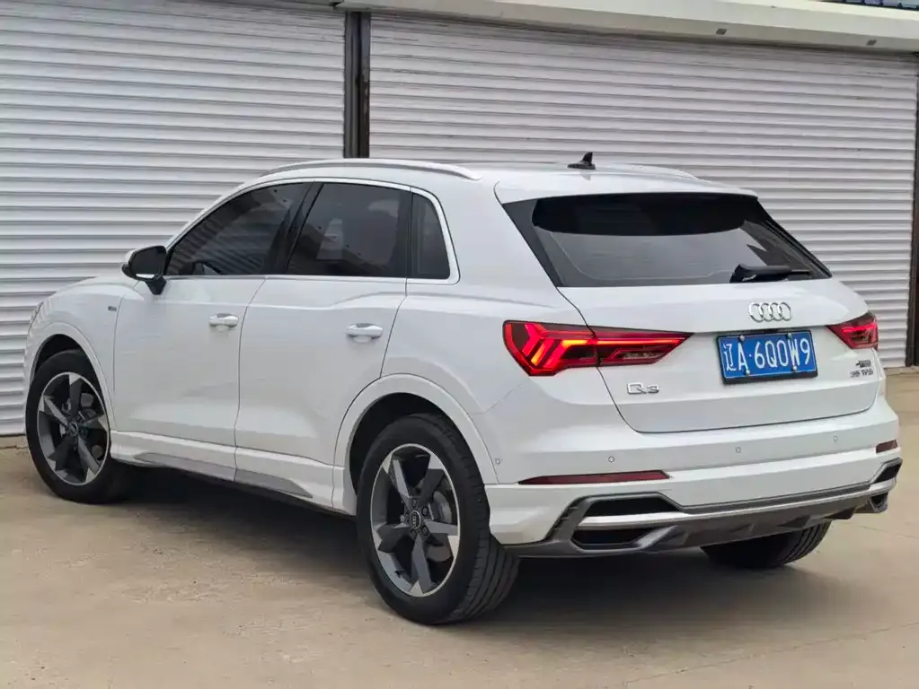 Audi Q3 — фото 9