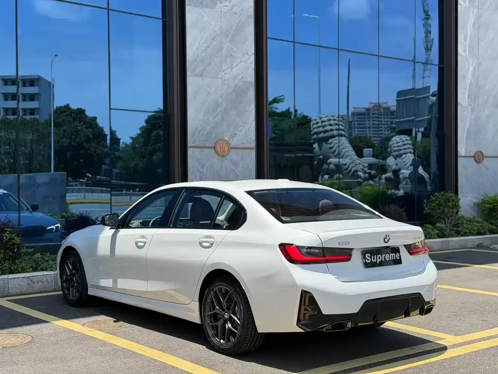 BMW 3 Series 2025 из CN, фото 2