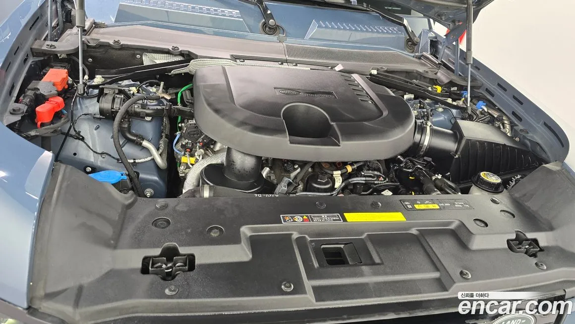Land Rover Defender 2023 из KR, фото 10