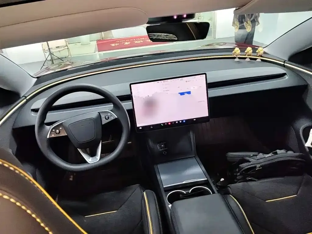 Tesla Model 3 — фото 4