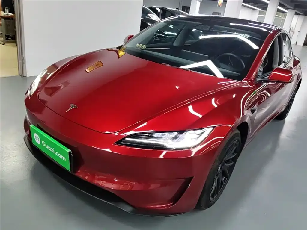 Tesla Model 3 — фото 3