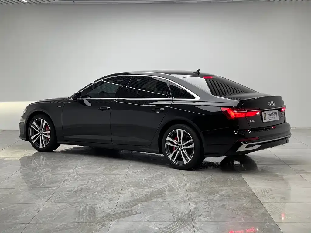 Audi A6L 2024 из CN, фото 5
