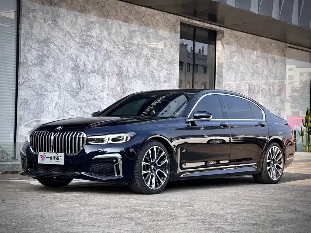 BMW 7 Series — фото 10