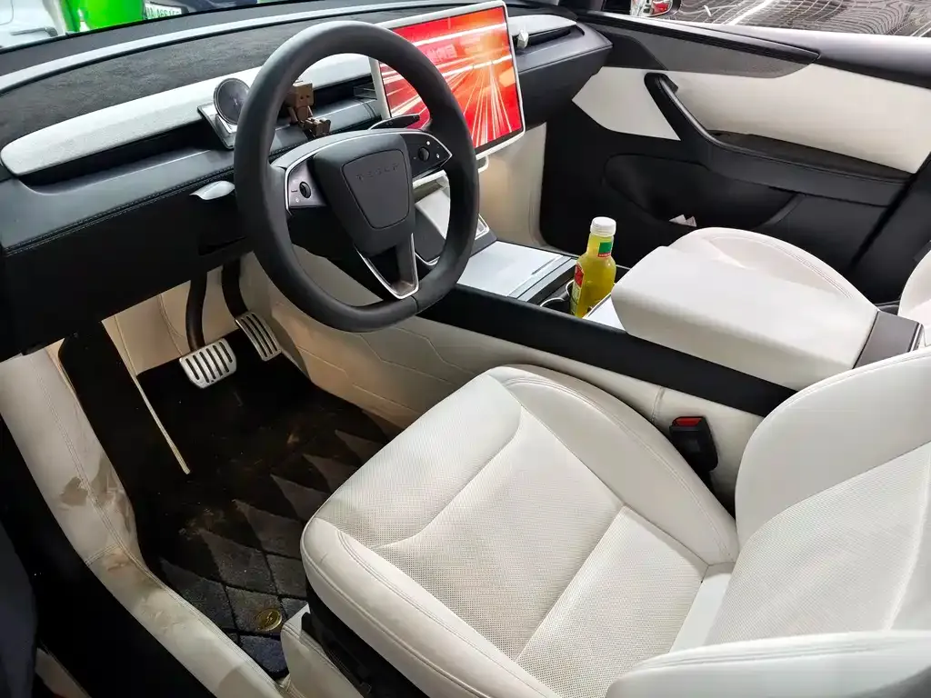 Tesla Model Y 2025 из CN, фото 3