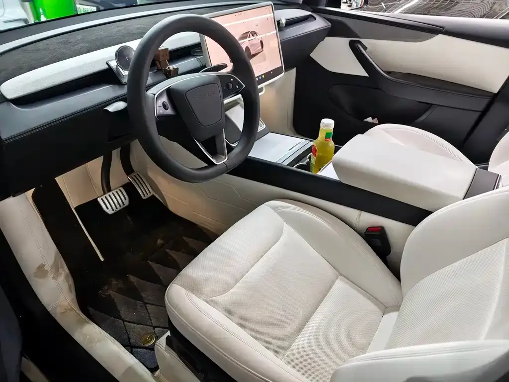 Tesla Model Y 2025 из CN, фото 4