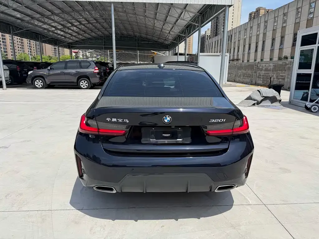 BMW 3 Series 2023 из CN, фото 6